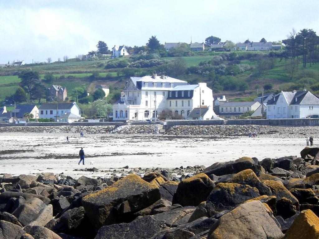 Le Chateau De Sable Плугану Екстериор снимка