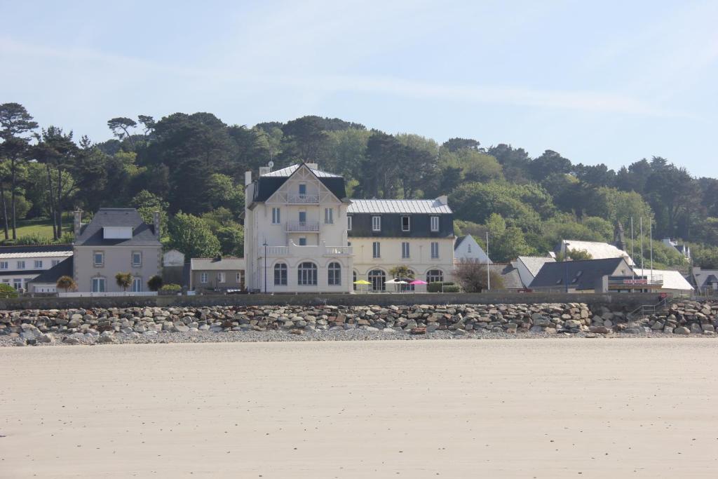 Le Chateau De Sable Плугану Стая снимка