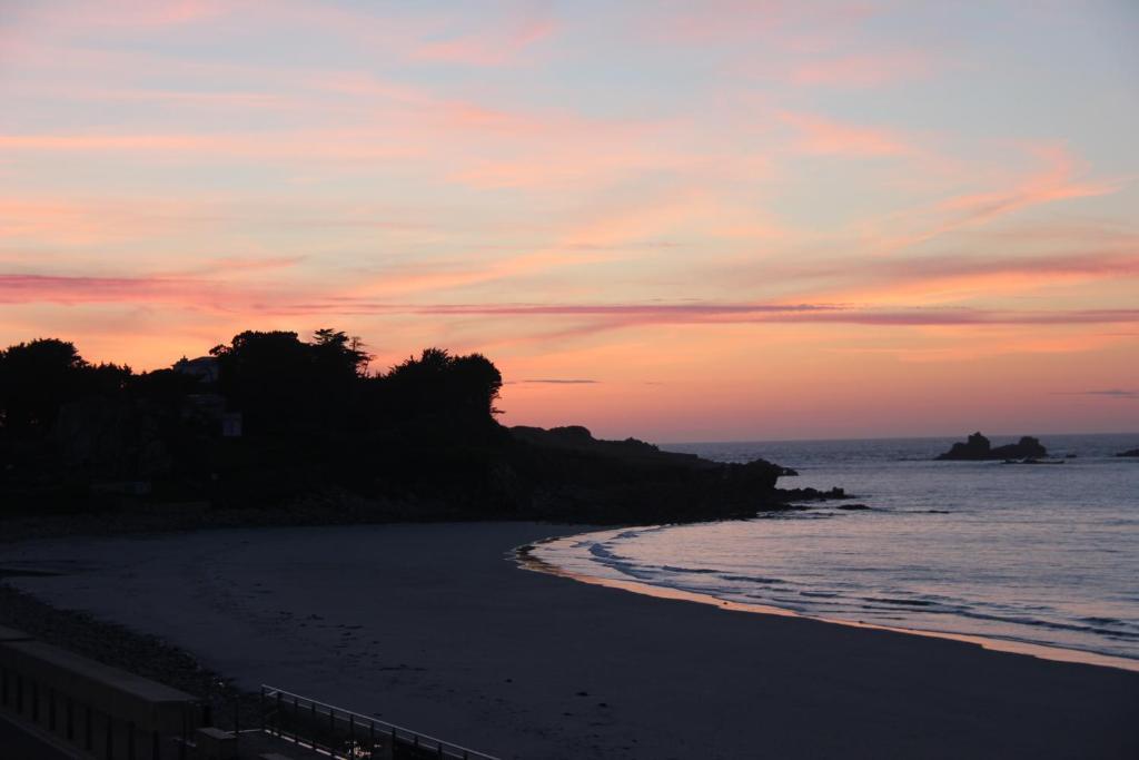Le Chateau De Sable Плугану Стая снимка